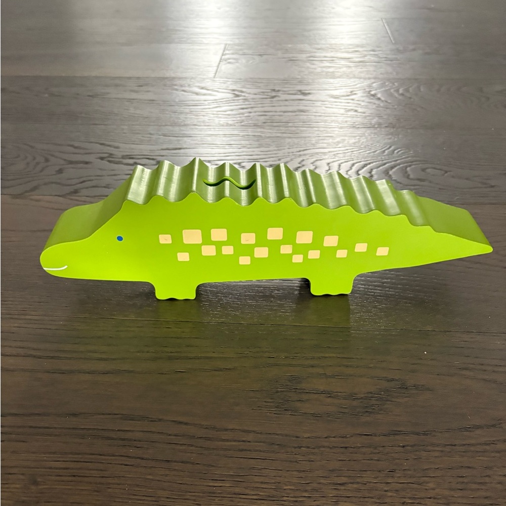 Pearhead Alligator kids money bank 13.5” x 4” brand new